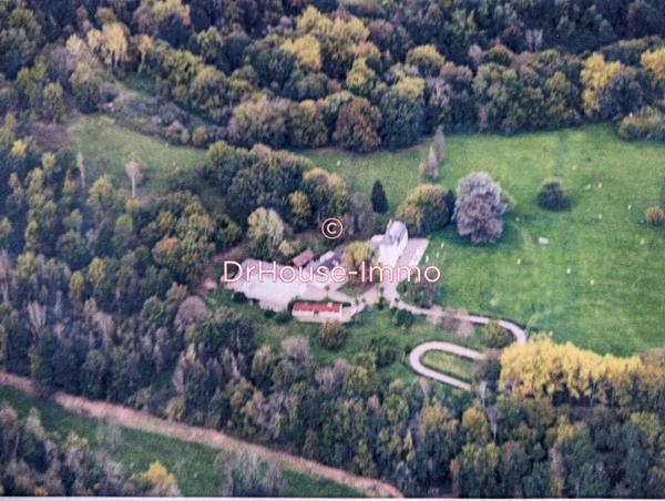Château à vendre 22 pièces de 1 500 m²