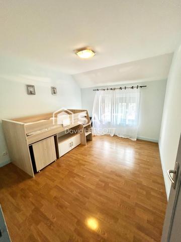 Propriété composée de deux logements – 1052 m² de terrain clôturé