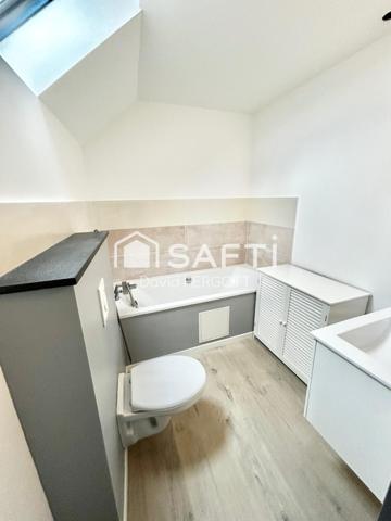 Propriété composée de deux logements – 1052 m² de terrain clôturé