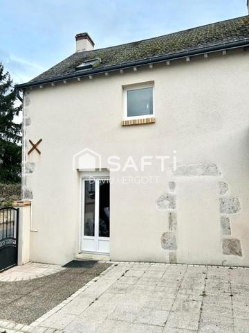 Propriété composée de deux logements – 1052 m² de terrain clôturé