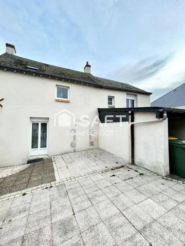 Propriété composée de deux logements – 1052 m² de terrain clôturé