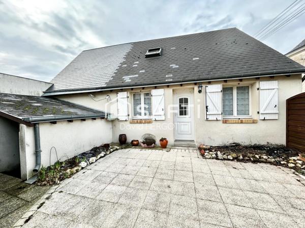 Propriété composée de deux logements – 1052 m² de terrain clôturé