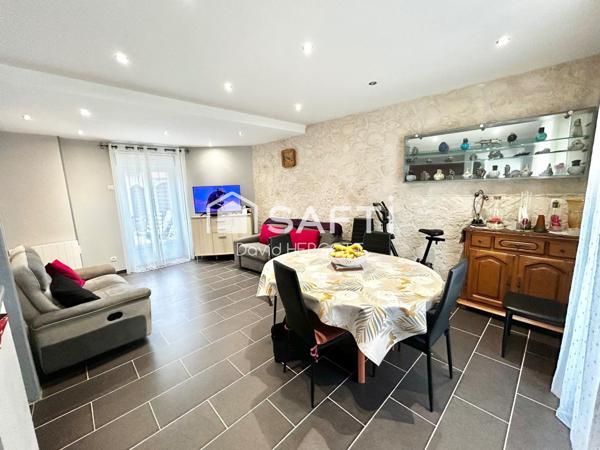 Propriété composée de deux logements – 1052 m² de terrain clôturé