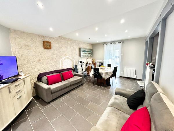 Propriété composée de deux logements – 1052 m² de terrain clôturé