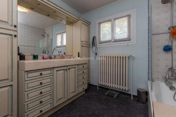 Vente Maison 5 pièces 135 m2 à Les Avenières Veyrins-Thuellin