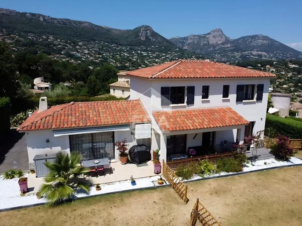 Maison à Vendre de 158 m² - Vence