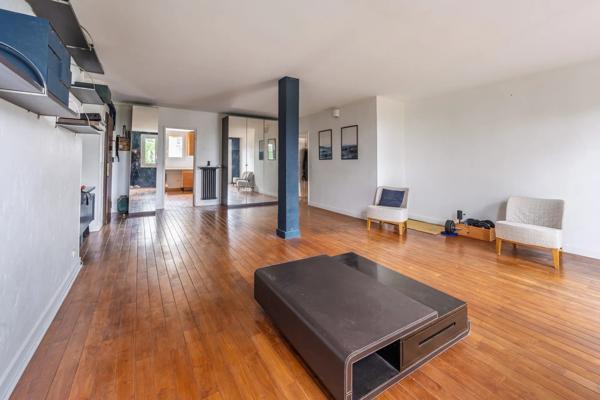 Appartement
         5 pièces
        - 100 m² Exclusivité 377 000 € *
