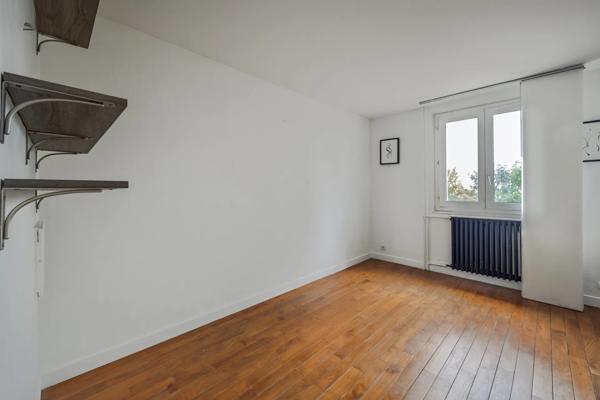 Appartement
         5 pièces
        - 100 m² Exclusivité 377 000 € *