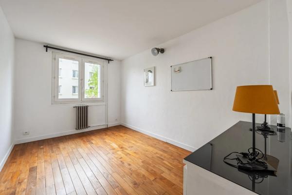 Appartement
         5 pièces
        - 100 m² Exclusivité 377 000 € *