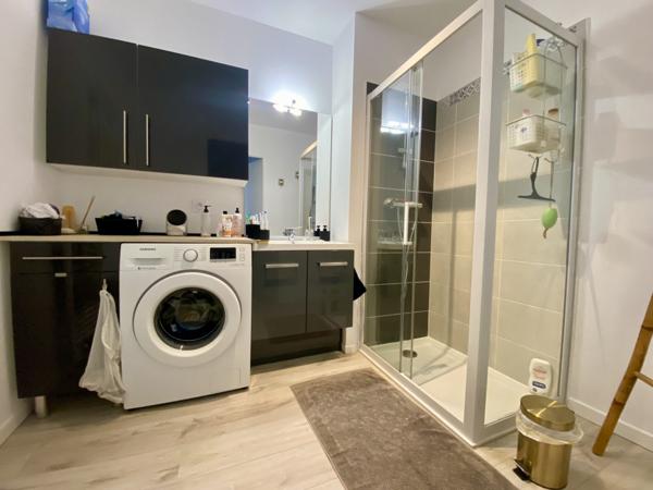 A QUELQUES PAS DES COMMODITES – TYPE 3 AVEC TERRASSE ET STATIONNEMENTS