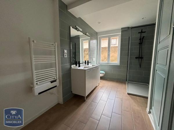 Maison à louer 4 pièces 119.23m² Maringues (63350)