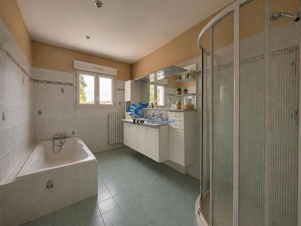 DOMPIERRE SUR MER MAISON PLAIN PIED 138 M² GARAGE PISCINE JARDIN Dompierre sur mer DOMPIERRE SUR MER MAISON PLAIN PIED 138 M² GARAGE PISCINE JARDIN Dompierre sur mer