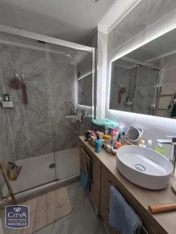 Appartement à louer 3 pièces 81m² Seclin (59113)