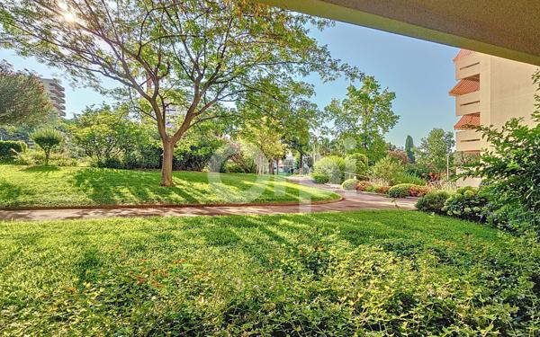 Appartement à vendre    1 pièce • 31,03 m2 Antibes