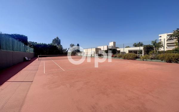 Appartement à vendre    1 pièce • 31,03 m2 Antibes