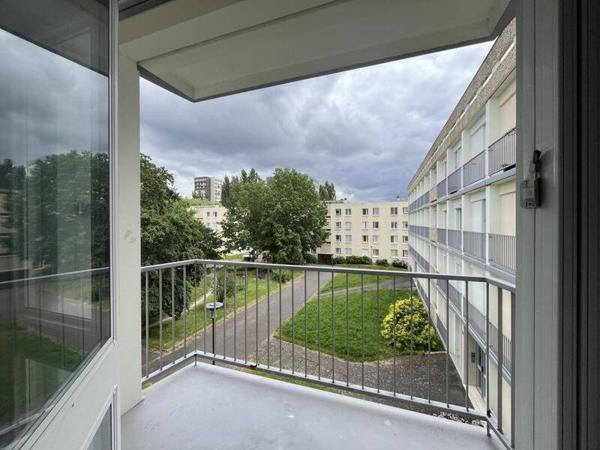 Appartement 1 pièce                                        - 35200 Rennes Réf : 2383