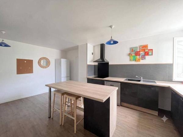 Appartement 1 pièce                                        - 35200 Rennes Réf : 2383