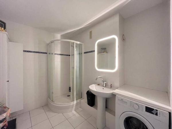 Appartement 1 pièce                                        - 35200 Rennes Réf : 2383