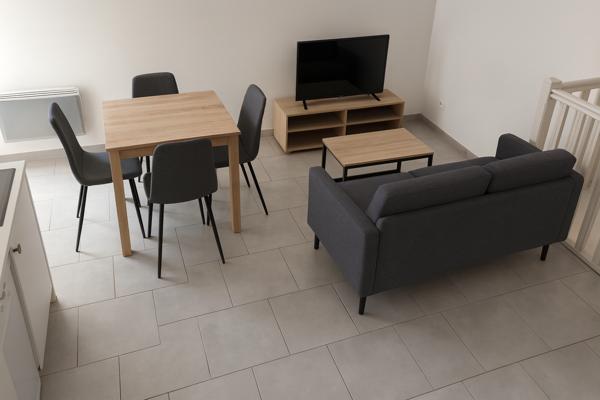 Beaumes-de-Venise (84190) Maison de village comprenant deux chambres