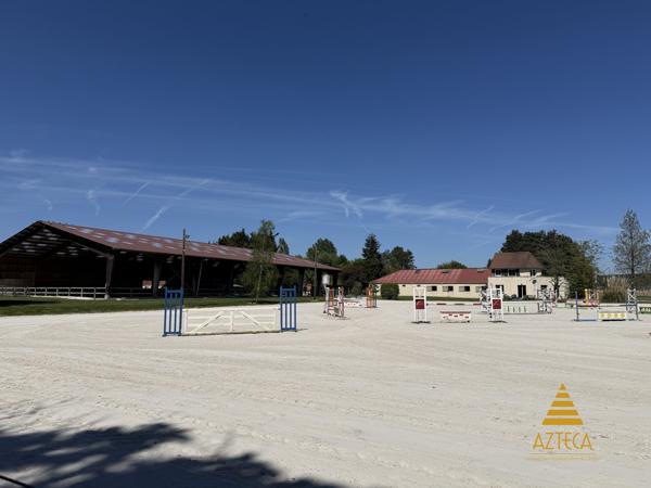 Domaine équestre haut de gamme – 35 boxes – Mauchamps (91730)