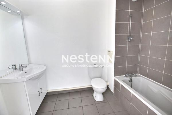 Grand Parilly: Lumineux T3 récent avec Balcon sans vis à vis