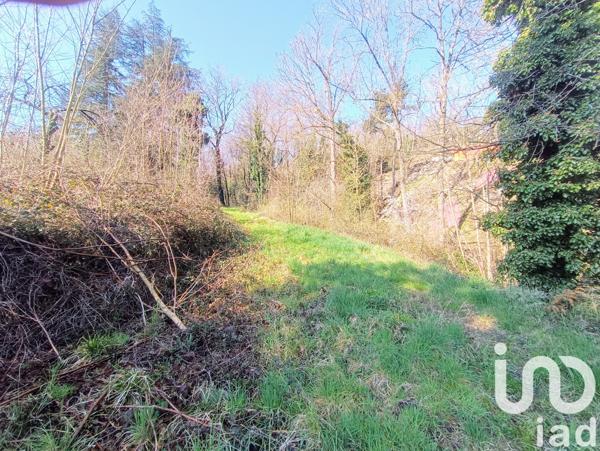 Land for sale 1 769 m² Châteauneuf