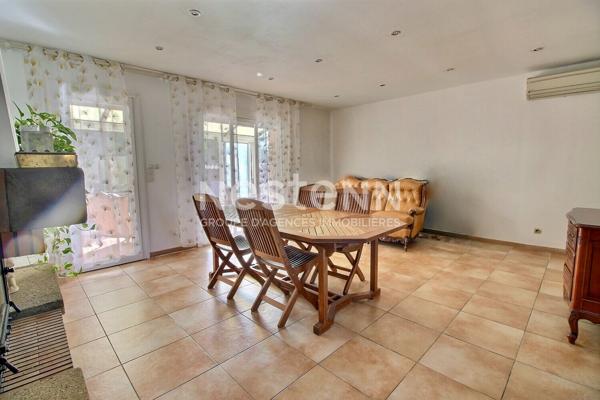 Maison T3/4 de 94m² avec garage, jardin, piscine sur une parcelle de 460m²