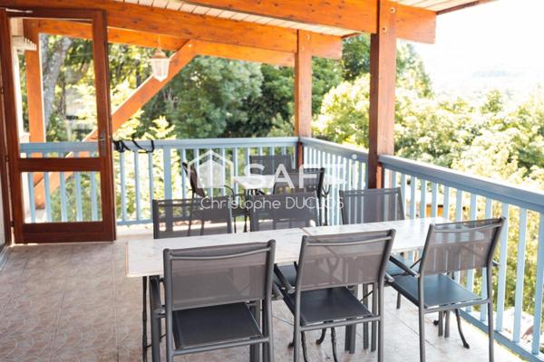 Bar-restaurant avec gîtes au coeur des massifs de Haute Provence