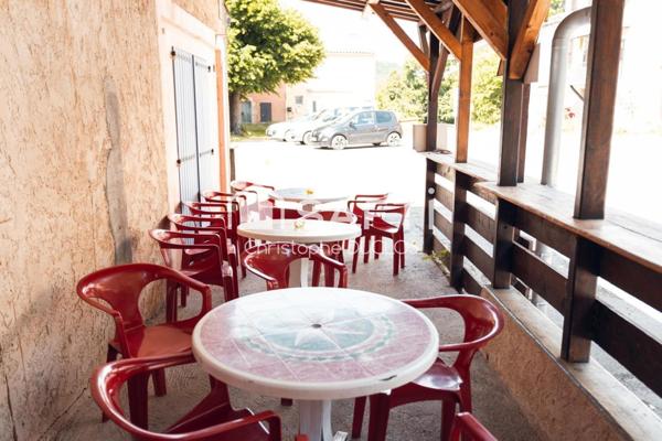 Bar-restaurant avec gîtes au coeur des massifs de Haute Provence