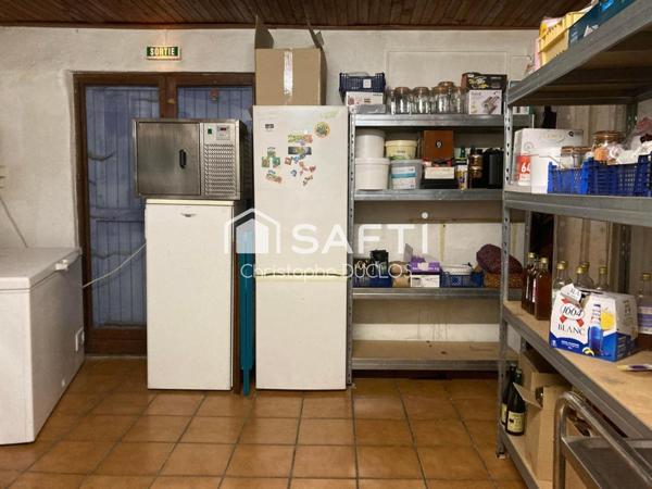 Bar-restaurant avec gîtes au coeur des massifs de Haute Provence