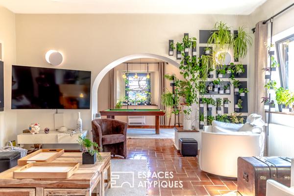 Corps de ferme familial avec piscine