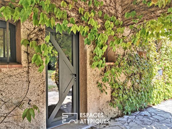 Corps de ferme familial avec piscine