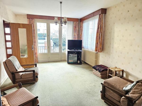 Maison à THOUARS, 79100 - 9 pièces 187m²