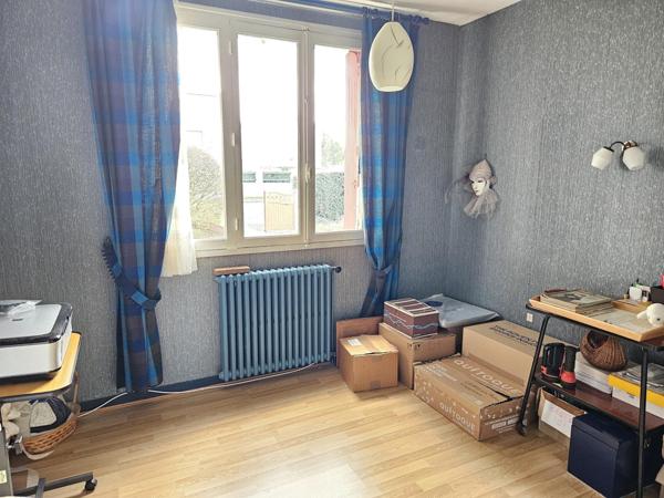 Maison à THOUARS, 79100 - 9 pièces 187m²