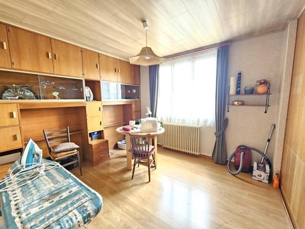 Maison à THOUARS, 79100 - 9 pièces 187m²