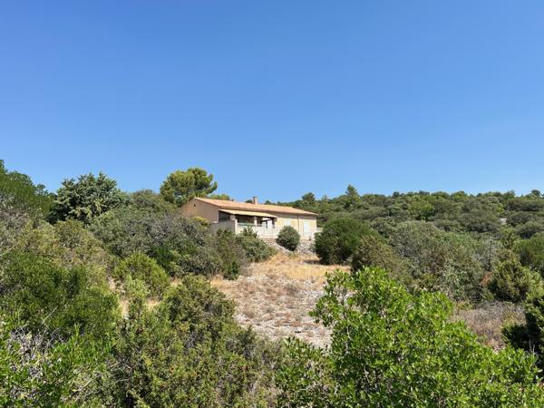Saint-Saturnin-lès-Apt (84490) Rare à la vente ! Vue à 180° au calme absolu !