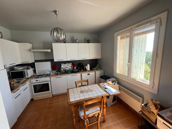 Saint-Saturnin-lès-Apt (84490) Rare à la vente ! Vue à 180° au calme absolu !