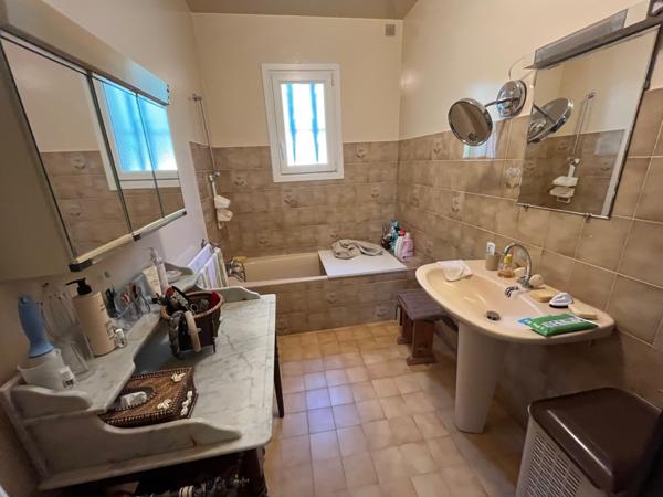 Saint-Saturnin-lès-Apt (84490) Rare à la vente ! Vue à 180° au calme absolu !