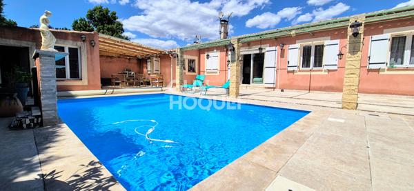 Luynes (13080), Maison de 130 m2 de plain pied avec studio 24 m2, terrain de 536 m2 avec piscine