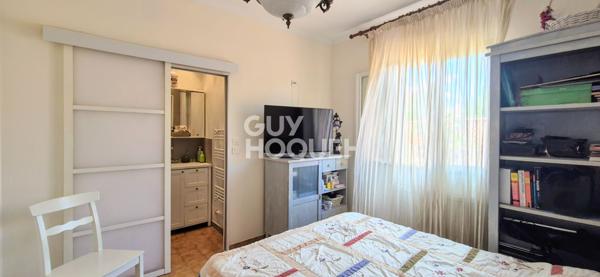 Luynes (13080), Maison de 130 m2 de plain pied avec studio 24 m2, terrain de 536 m2 avec piscine