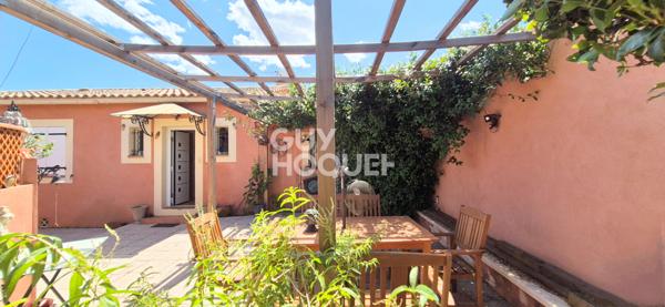 Luynes (13080), Maison de 130 m2 de plain pied avec studio 24 m2, terrain de 536 m2 avec piscine