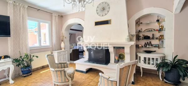 Luynes (13080), Maison de 130 m2 de plain pied avec studio 24 m2, terrain de 536 m2 avec piscine