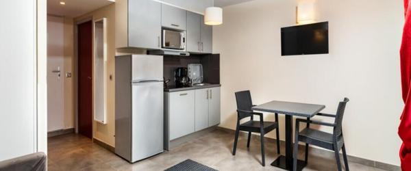 A VENDRE POUR INVEST LOCATIF RESIDENCE DE TOURISME: Appartement studio de 23.80 m2 situé à Grimaud