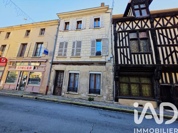 Immeuble à vendre 200 m² Gallardon