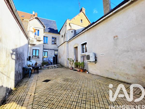 Immeuble à vendre 200 m² Gallardon