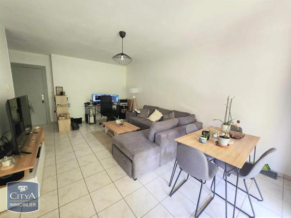 Appartement à louer 2 pièces 46.94m² Limoges (87000)