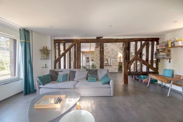 À VENDRE Longère de charme rénovée 6 chambres, dépendances et grand terrain Pire-sur-Seiche (35)