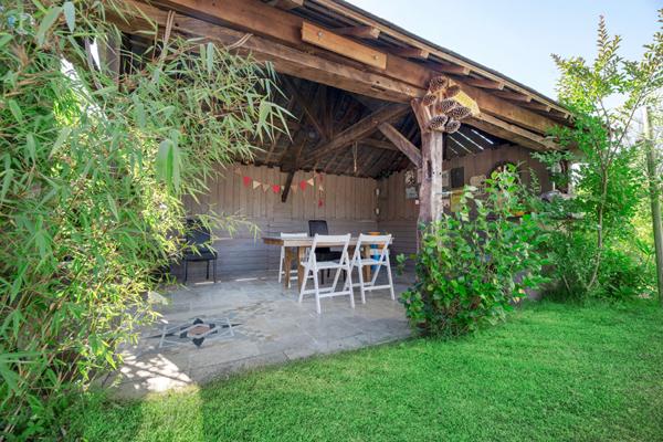 À VENDRE Longère de charme rénovée 6 chambres, dépendances et grand terrain Pire-sur-Seiche (35)