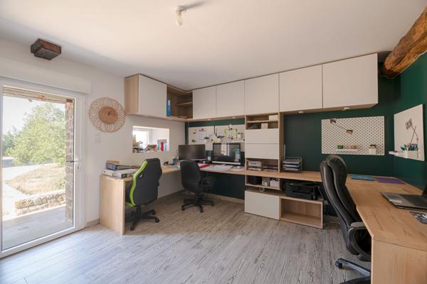 À VENDRE Longère de charme rénovée 6 chambres, dépendances et grand terrain Pire-sur-Seiche (35)