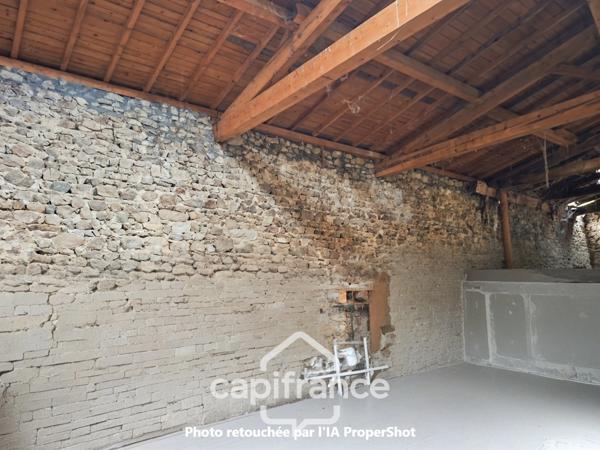 Grange de plus de 135 m² à vendre CELLES SUR DUROLLE (63)